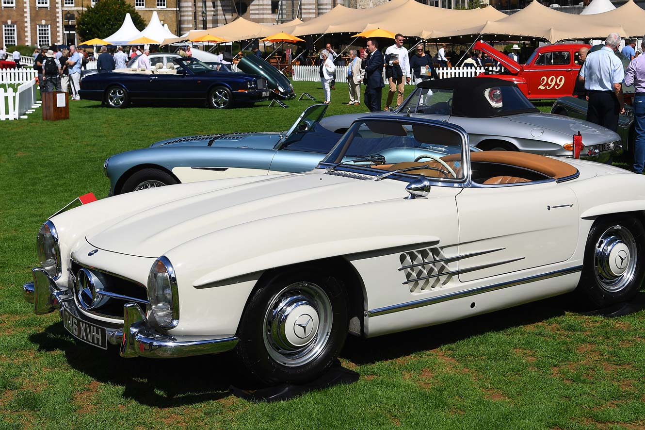 London Concours White Mercedes Gullwing Close Up